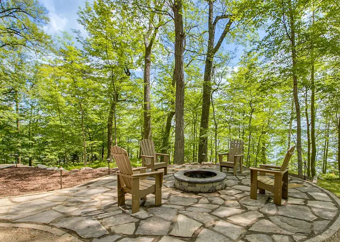 Waterfront Cabin On Trout Lake W/ Private Dock!